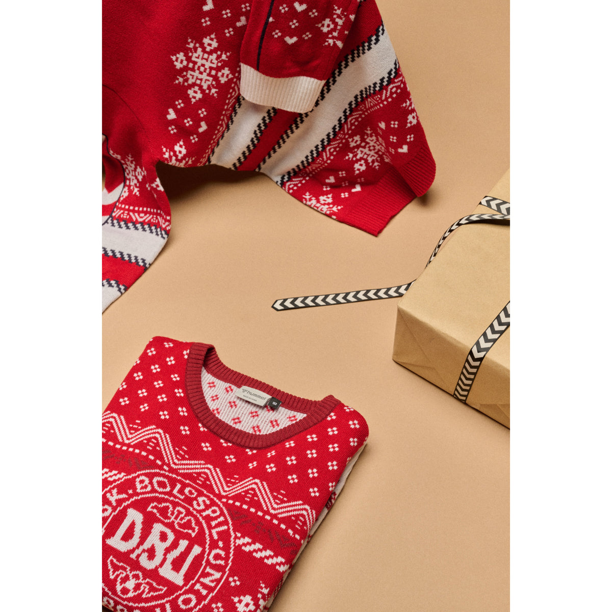 Hummel Tango Red DBU 26 Xmas Classic Sweater Kids