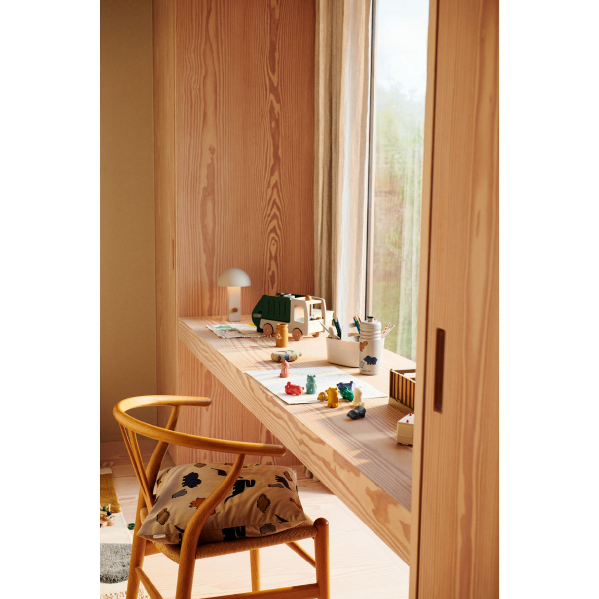 LieWood Sandy Hyppolite Portable Lamp