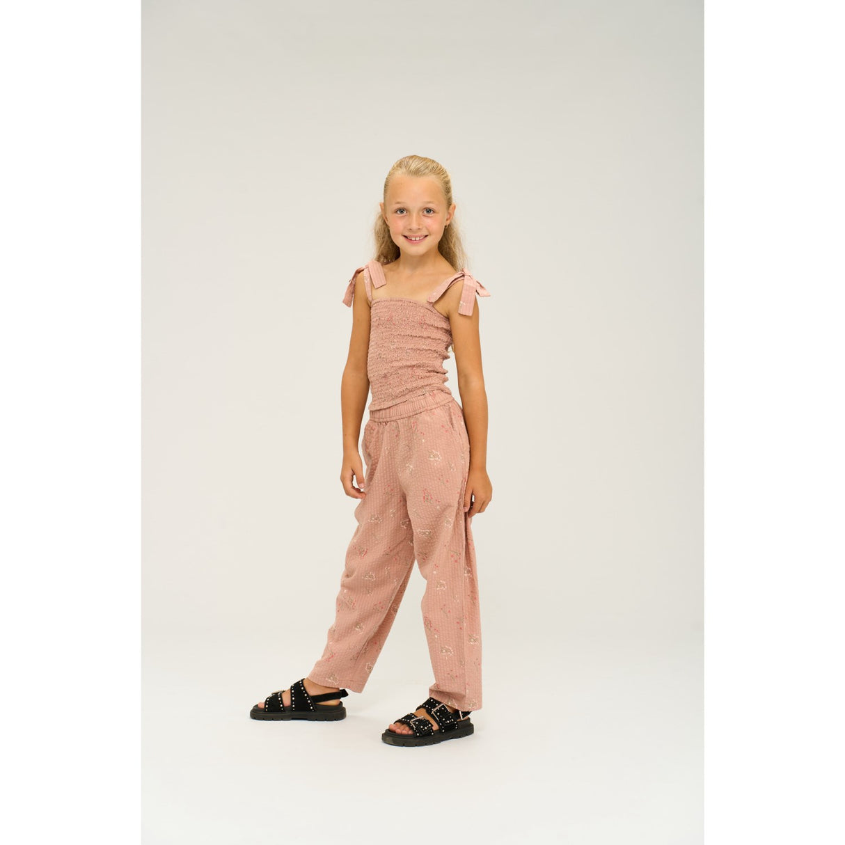 The New Adobe Rose AOP Olinam Carrot Pants