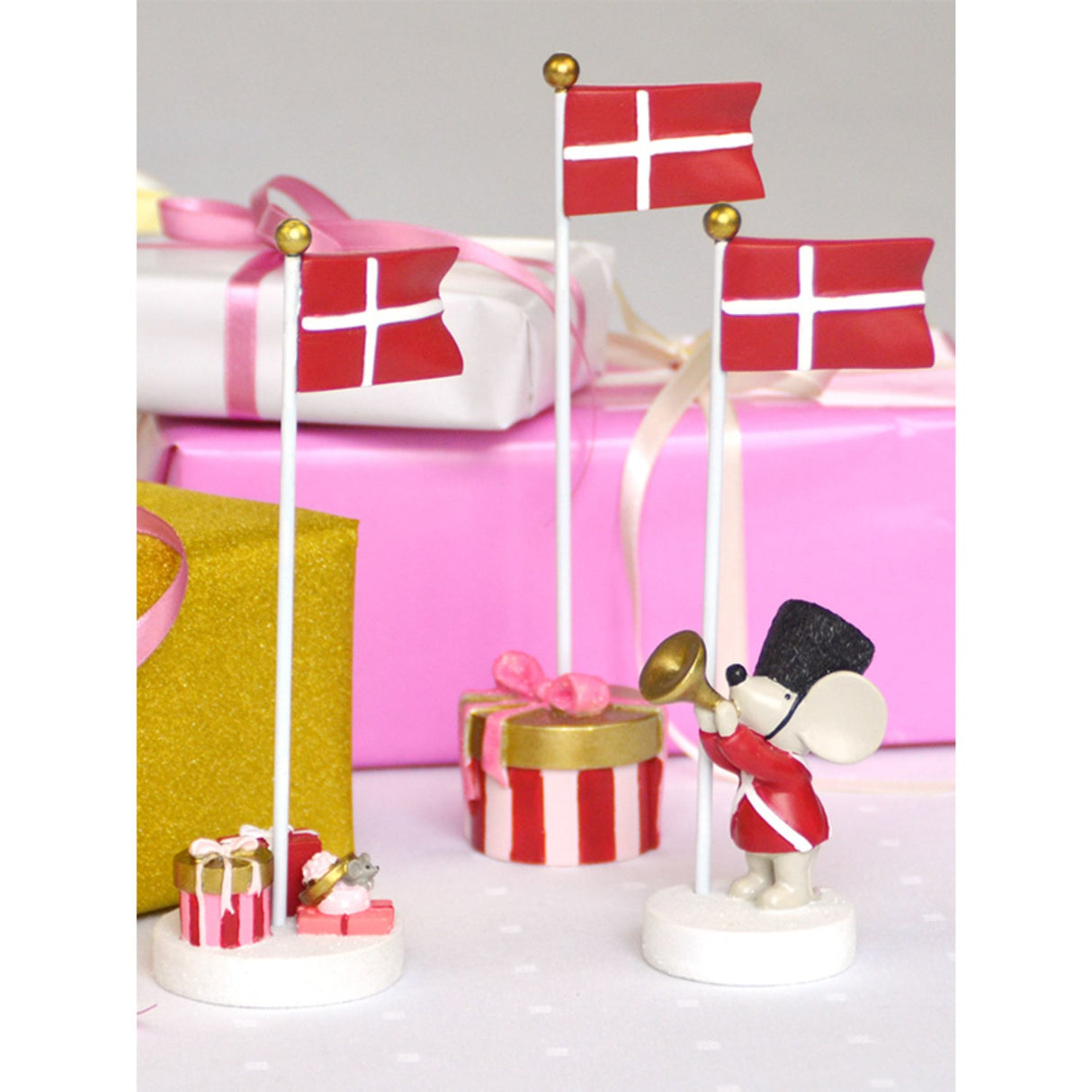 Kids by Friis Table Flag Packages in Pink and Red