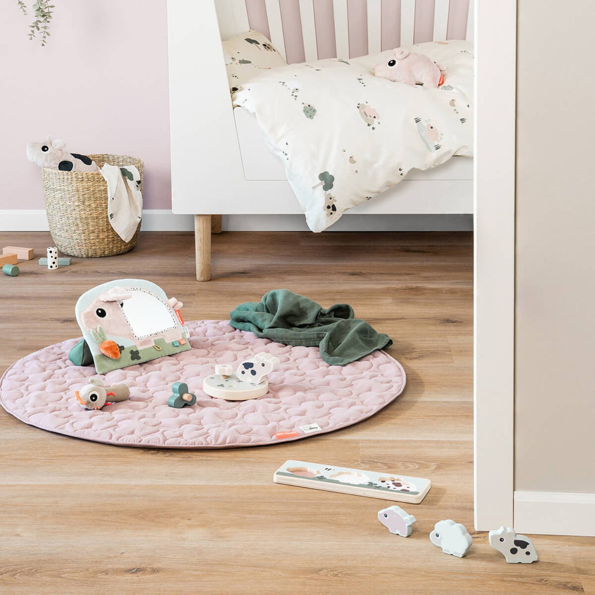 DonebyDeer Colour Mix Activity Floor Mirror Pigee