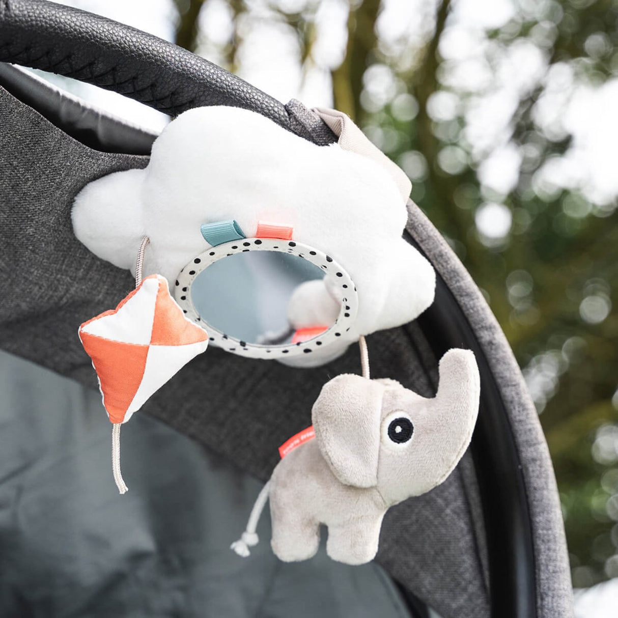 DonebyDeer Colour Mix Barnvagn Suro Lekplats Colour Mix