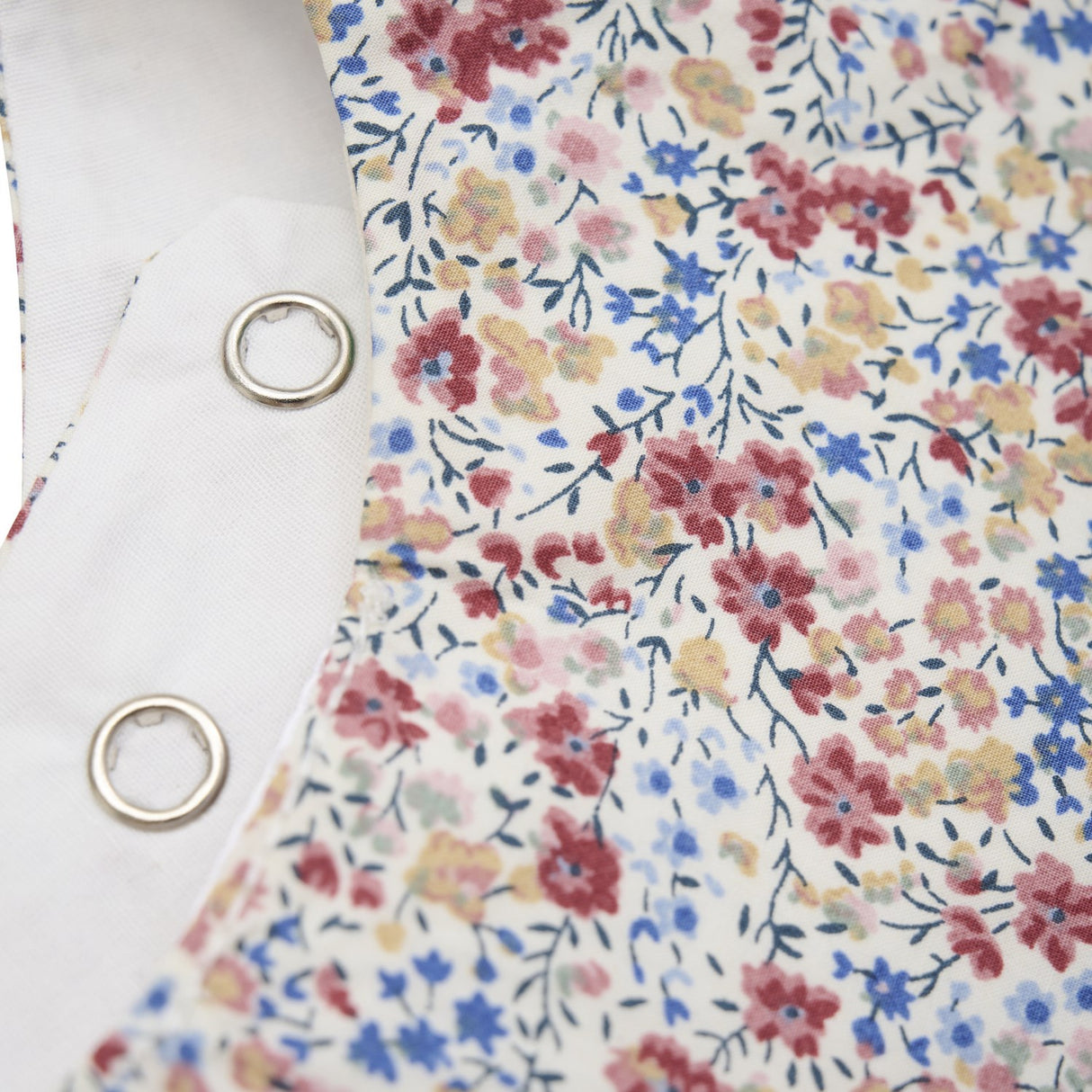 Huttelihut Sepia Rose Bib In Liberty Fabric