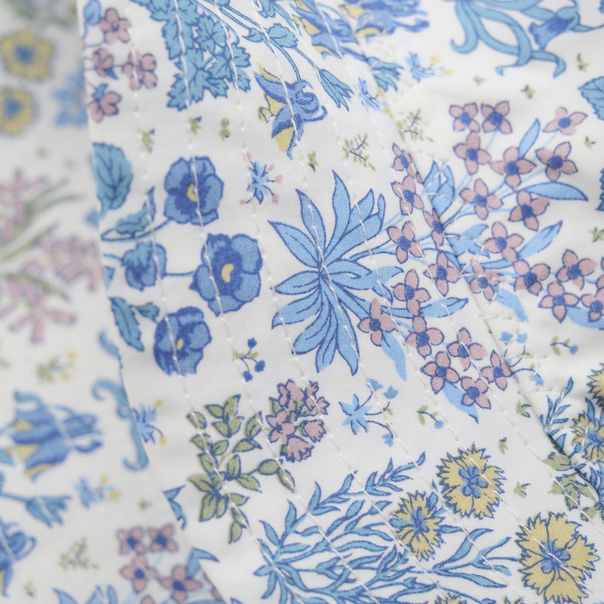 Huttelihut Soft Chambray Bucket Hat In Liberty Fabric