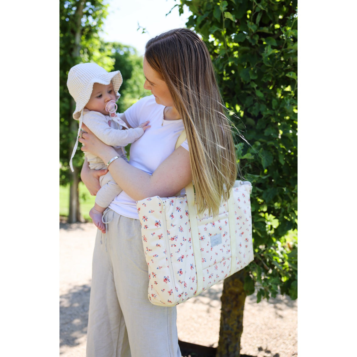 Cam Cam Copenhagen Berries Fold-Out Changing Bag