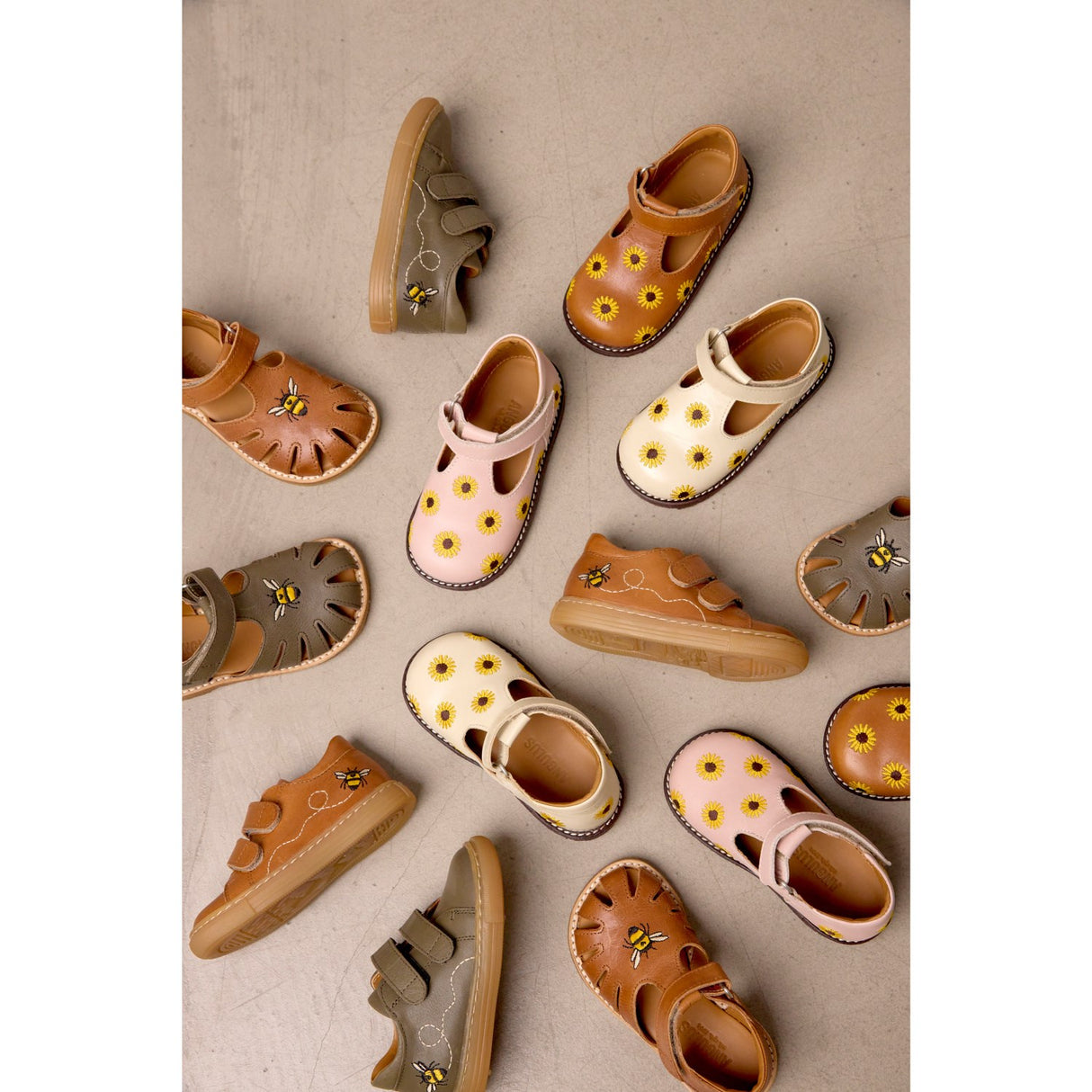 Angulus Forrest Beginner Sandal Med Bi Broderi