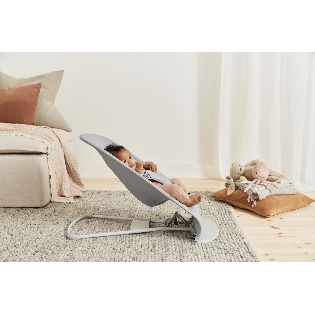 BabyBjörn Light Grey Bouncer Bliss Flower Leaf Quilt