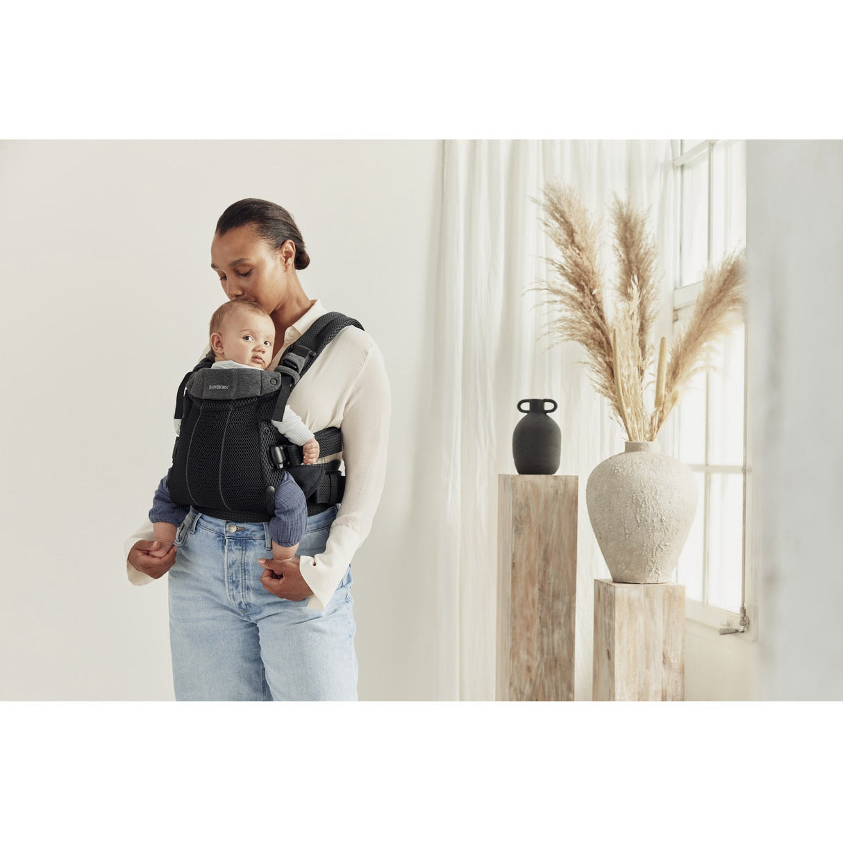 BabyBjörn Black Baby Carrier Harmony