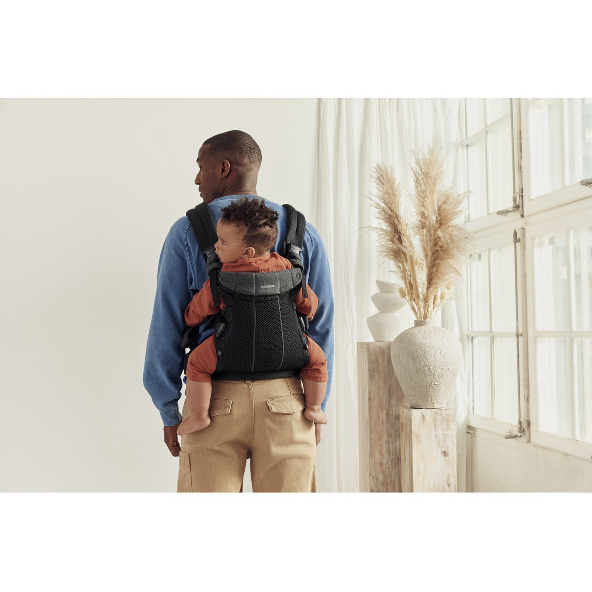 BabyBjörn Black Baby Carrier Harmony