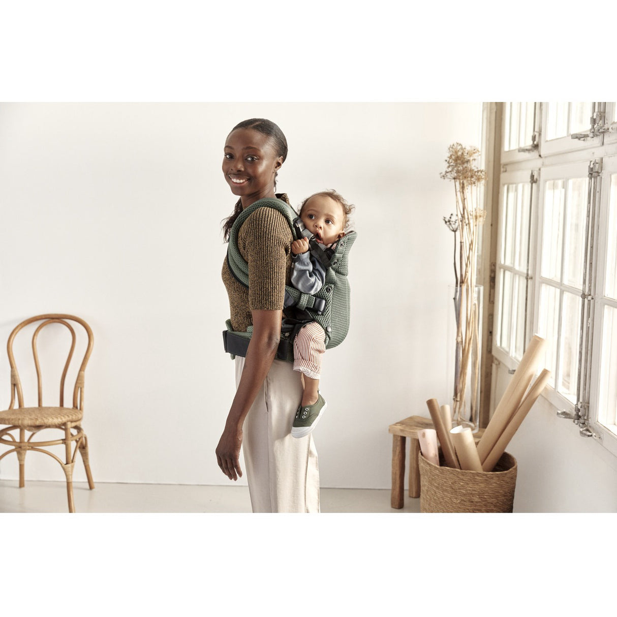 BabyBjörn Dark Green Baby Baby Carrier Harmony