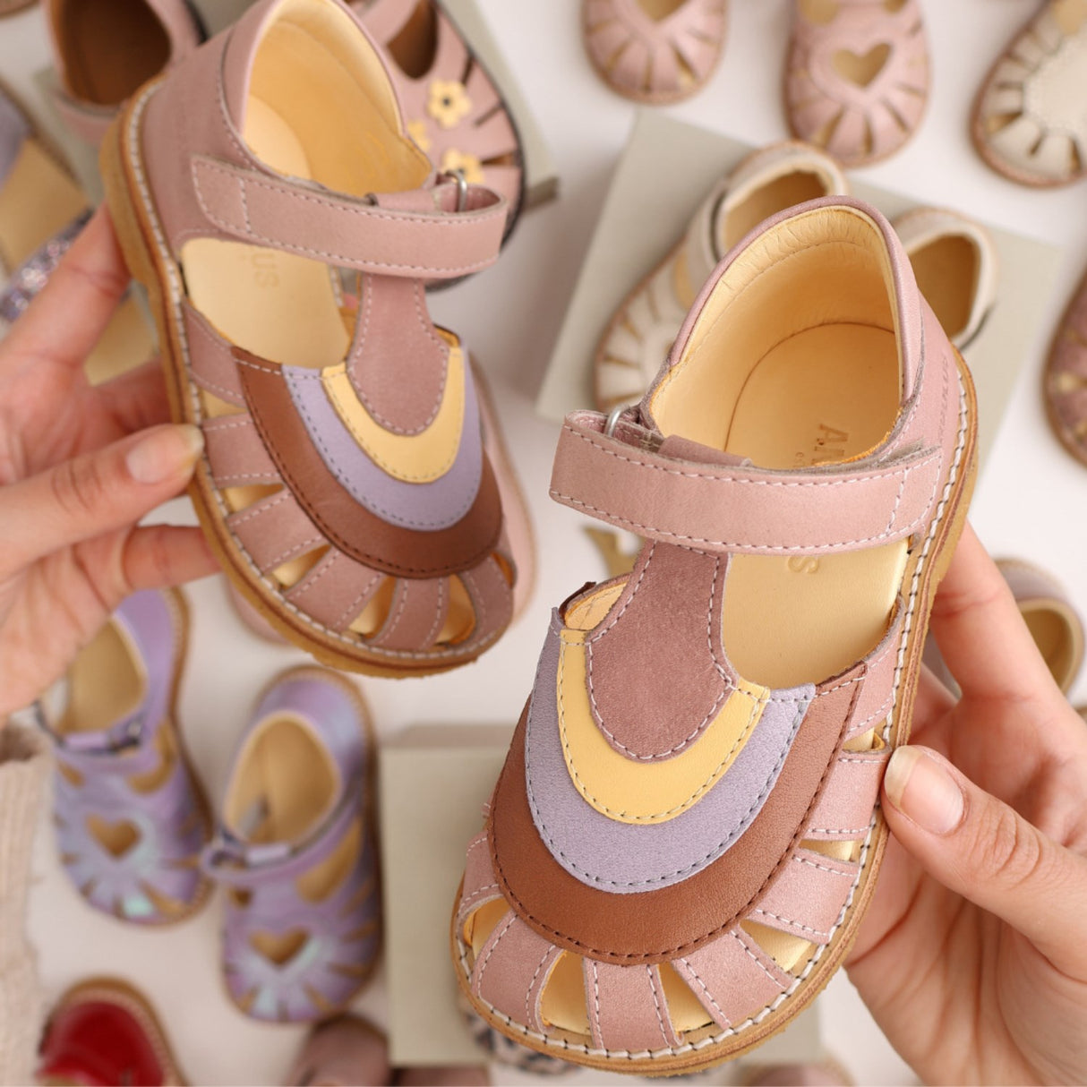 Angulus Rosebud/Clay/Lilac Colourblock Regnbuesandal Med Velcro