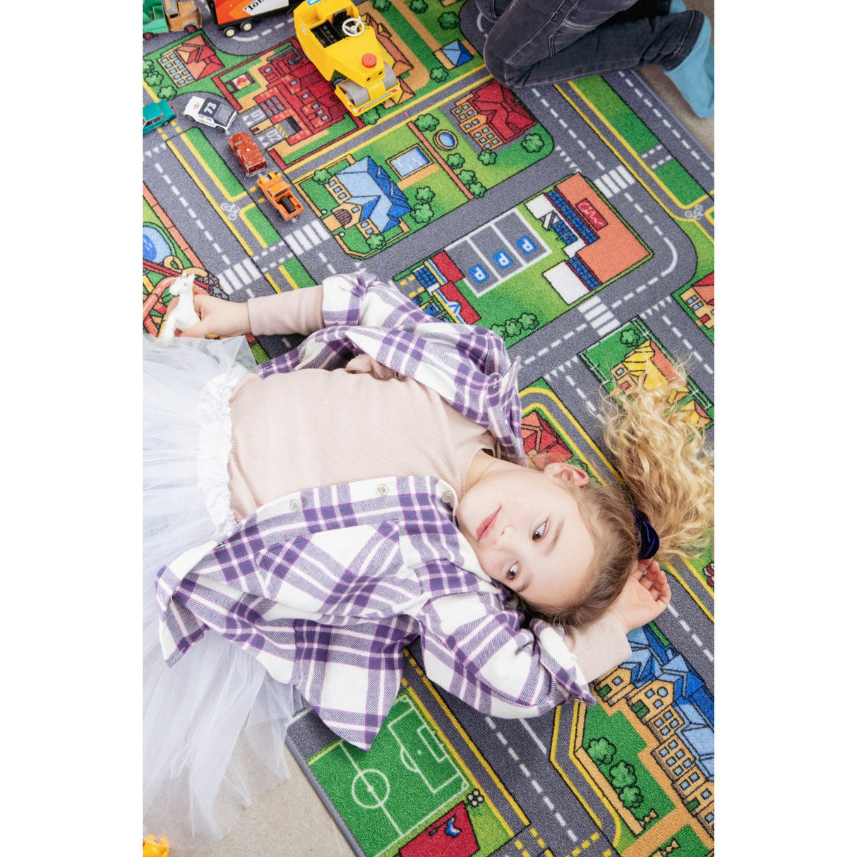 Rebel Roads City Life Carpet - 95 X 133 Cm