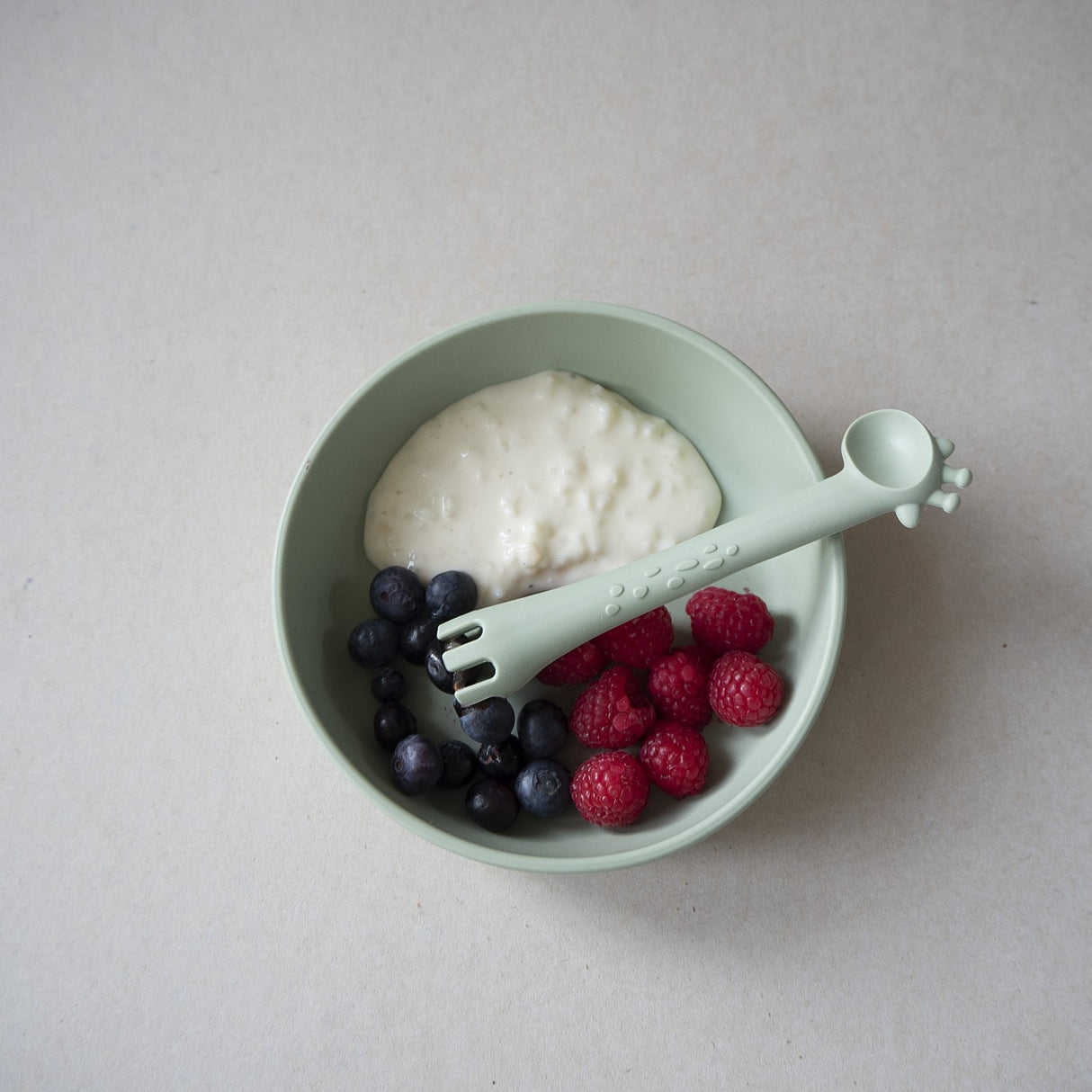 Tiny Tot Green Beginner Spoon Silicone