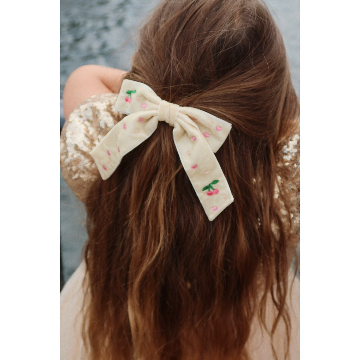 Konges Sløjd Pearled Ivory Velvet Bow Pearly Hair Clip