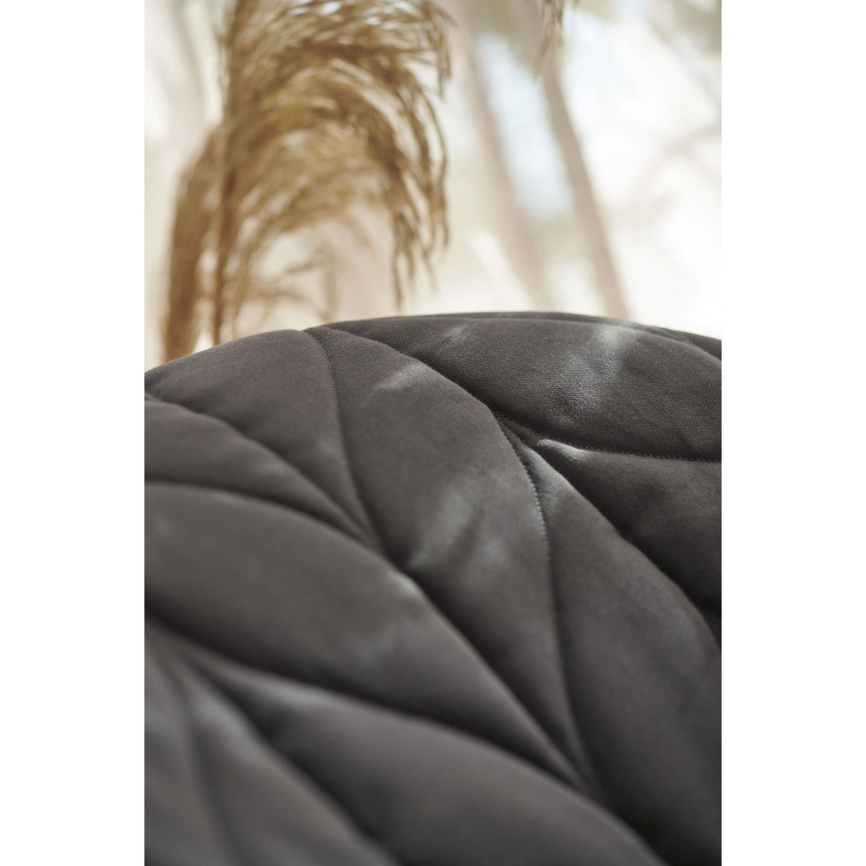 BabyBjörn Anthracite Grey Bouncer Bliss - Woven, Flower Leaf Quilt