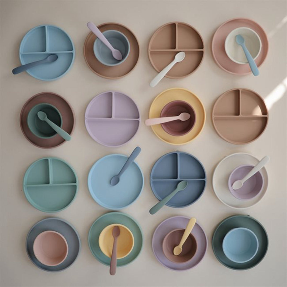 Mushie Blush Classic Silicone Plate