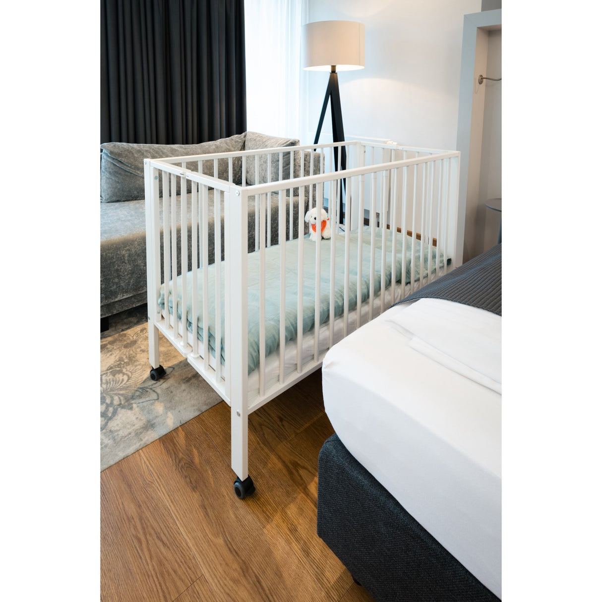 tiSsi® White Laquer Jori Sammenklappelig Bed Massiv Beech