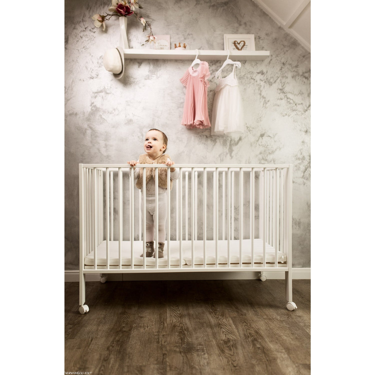 tiSsi® White Laquer Jori Sammenklappelig Bed Massiv Beech