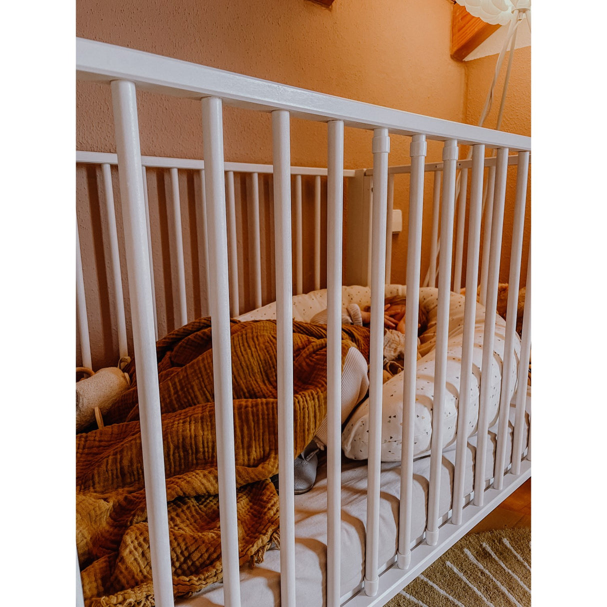 tiSsi® White Laquer Jori Sammenklappelig Bed Massiv Beech