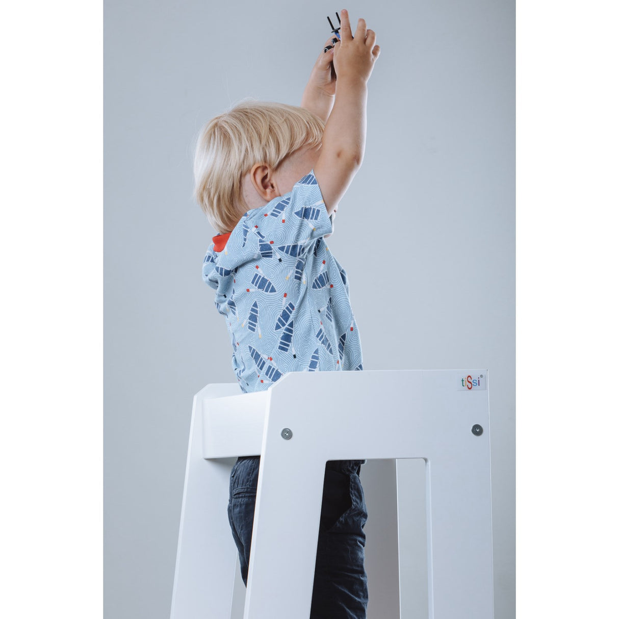 tiSsi® White Laquer Felix Learning Tower Solid Beech