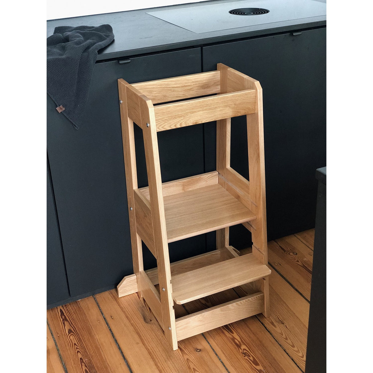 tiSsi® Nature Felix Learning Tower Solid Oak