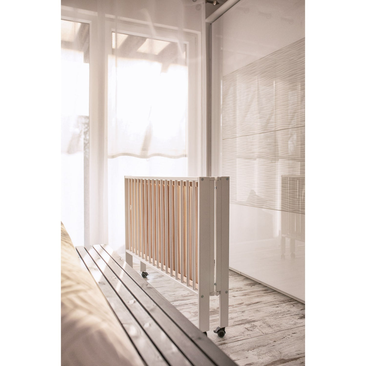 tiSsi® White Laquer Jori Sammenklappelig Bed Massiv Beech