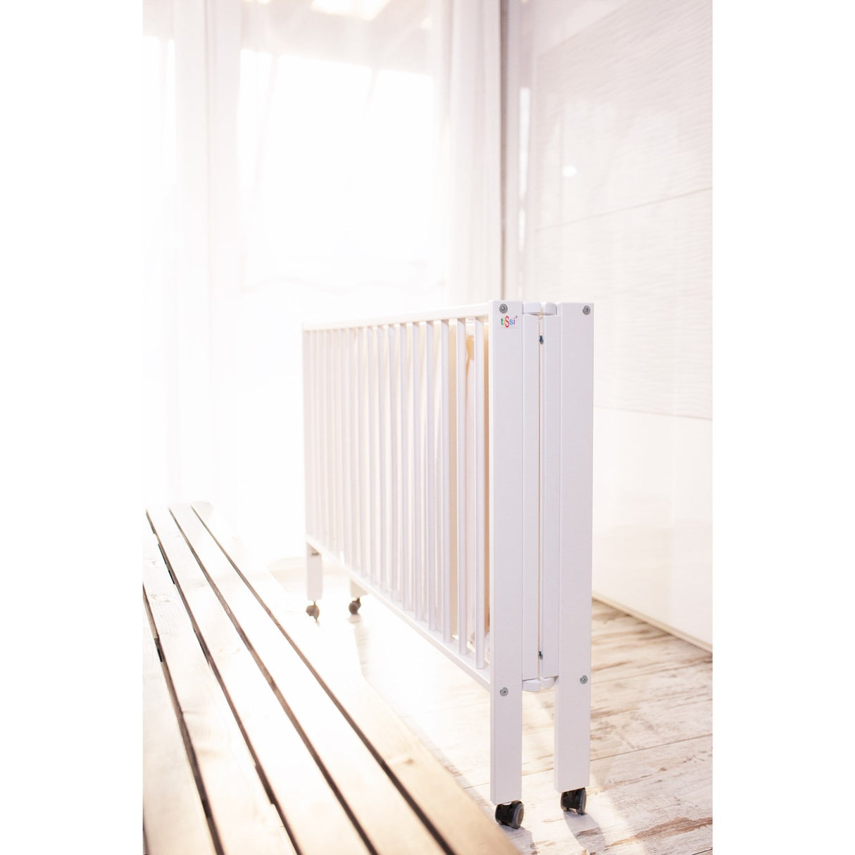 tiSsi® White Laquer Jori Sammenklappelig Bed Massiv Beech