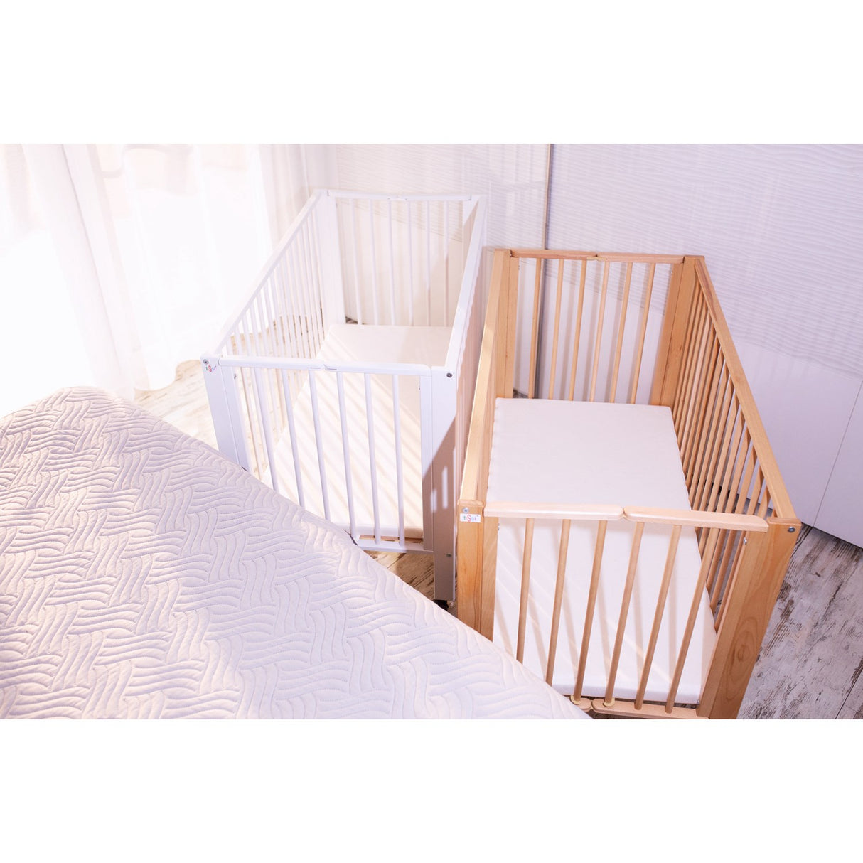 tiSsi® White Laquer Jori Sammenklappelig Bed Massiv Beech