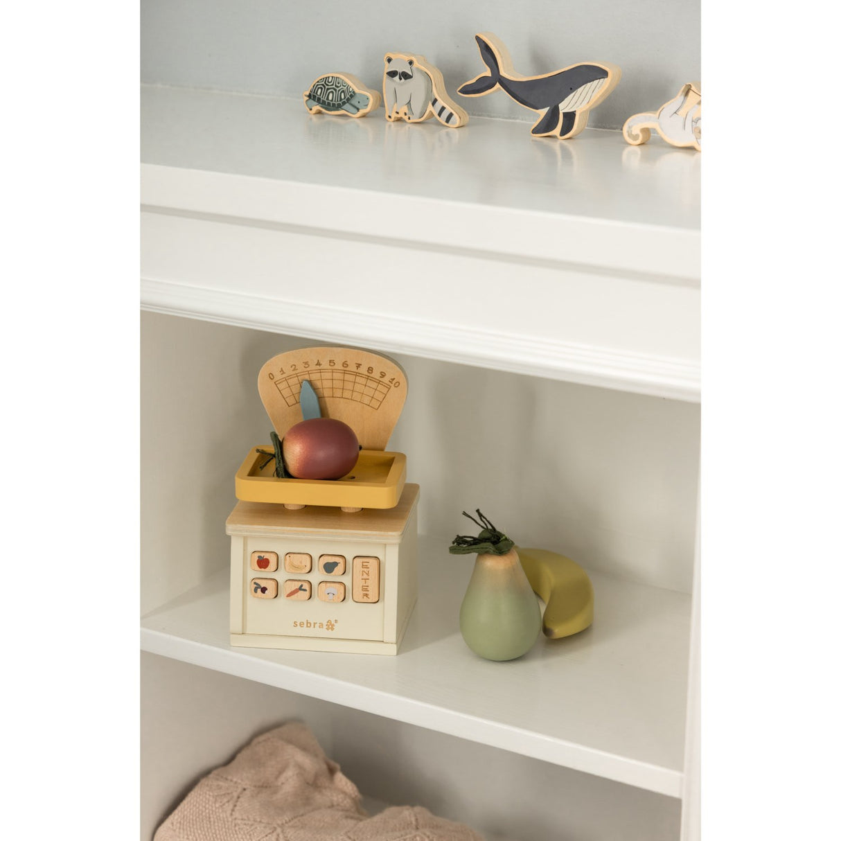 Sebra Wooden Store Scale