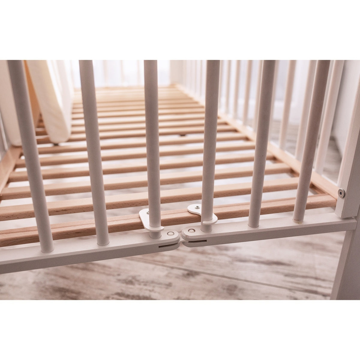 tiSsi® White Laquer Jori Sammenklappelig Bed Massiv Beech