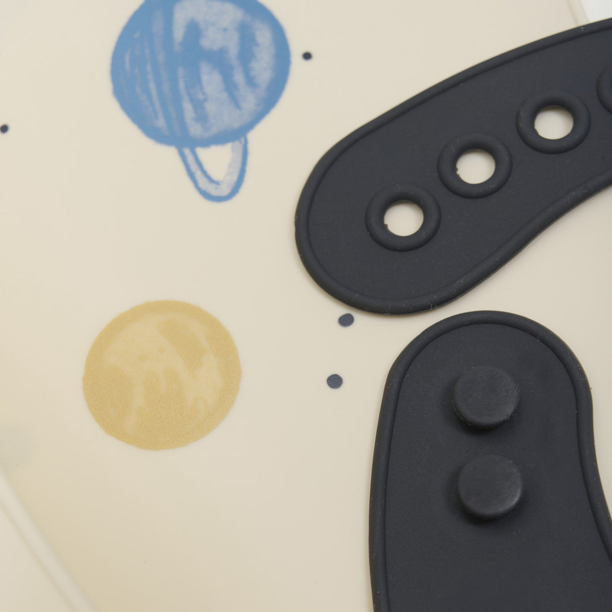 CeLaVi Dark Navy Silicon Bib (2-Pack)