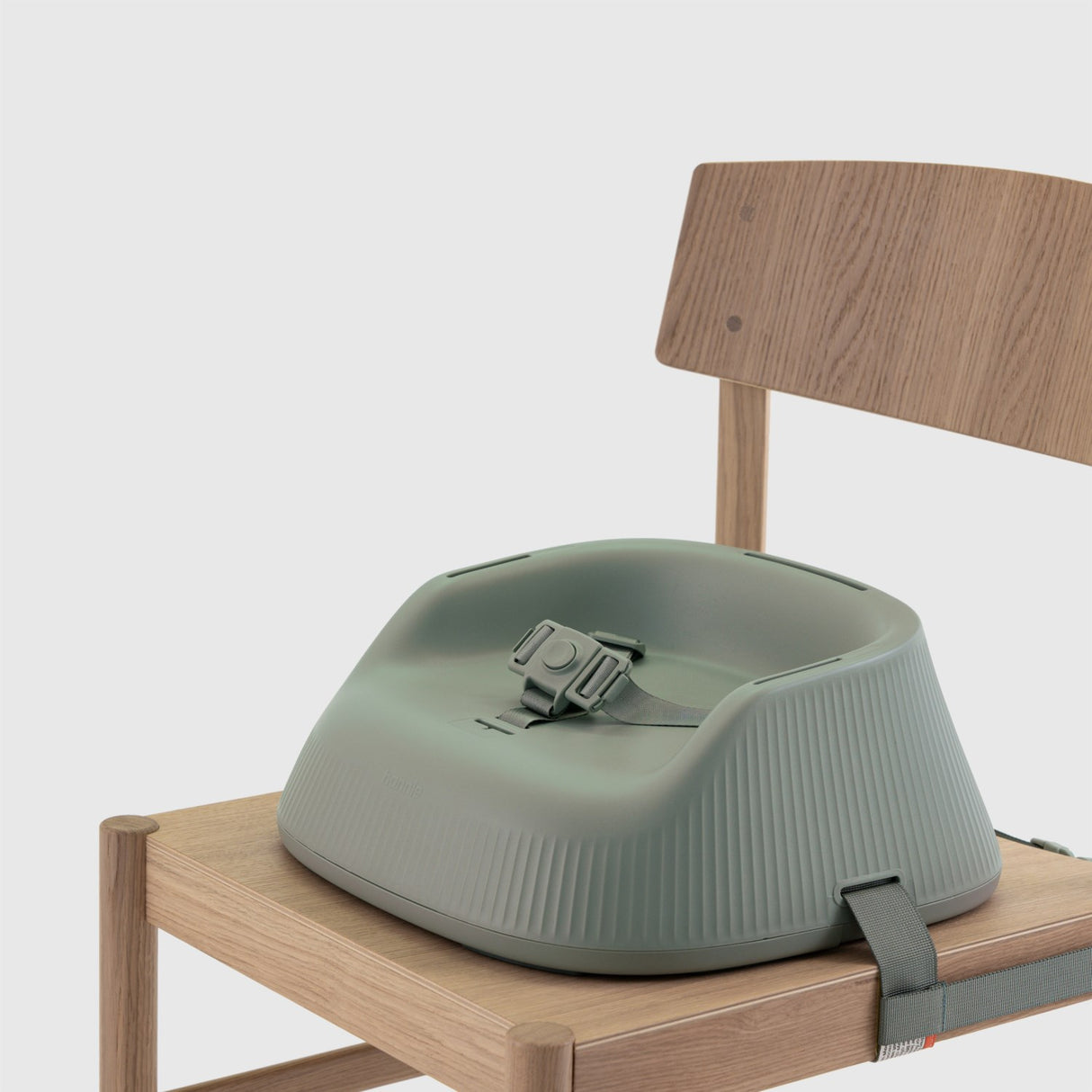 Hannie Sage Green The Portable High Chair