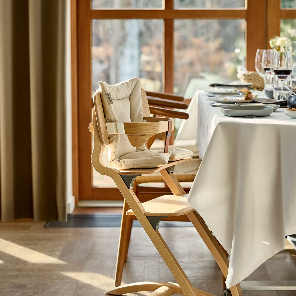 Leander Cappuccino Hynde Til Leander High Chair