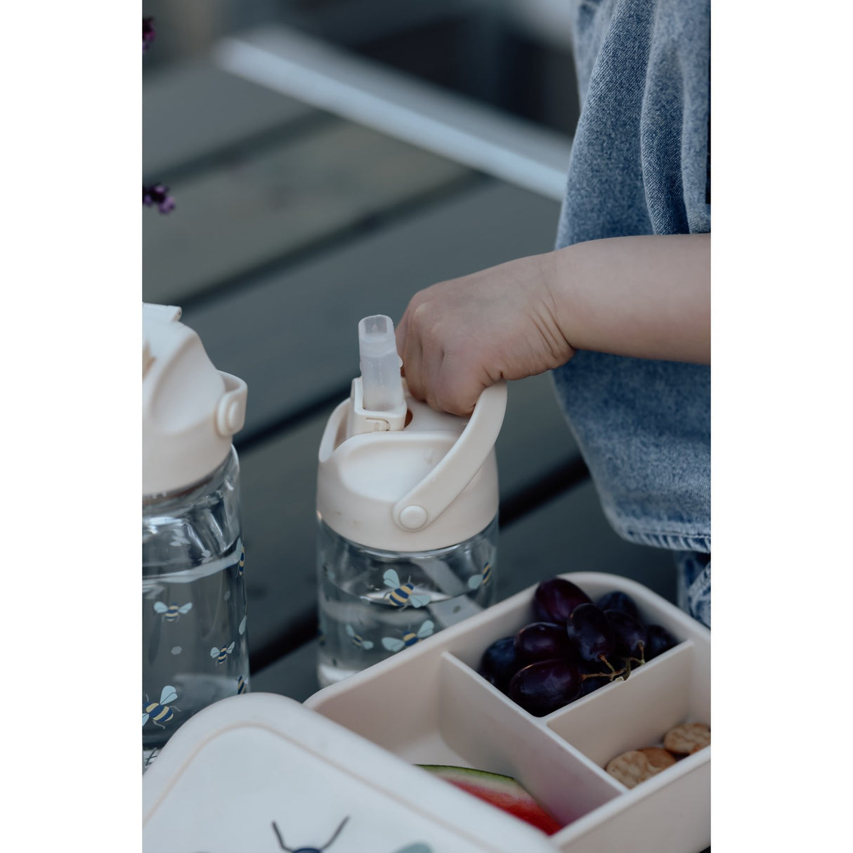 Vanilla COPENHAGEN Honeybee Happy Lunch Box - Silicone