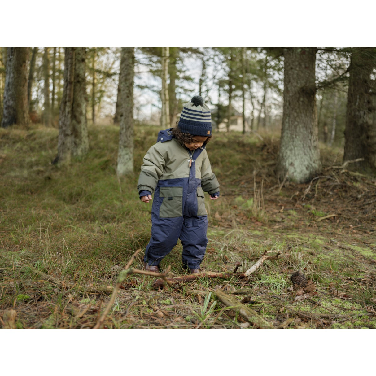 Hust & Claire More Navy Orlando Solid