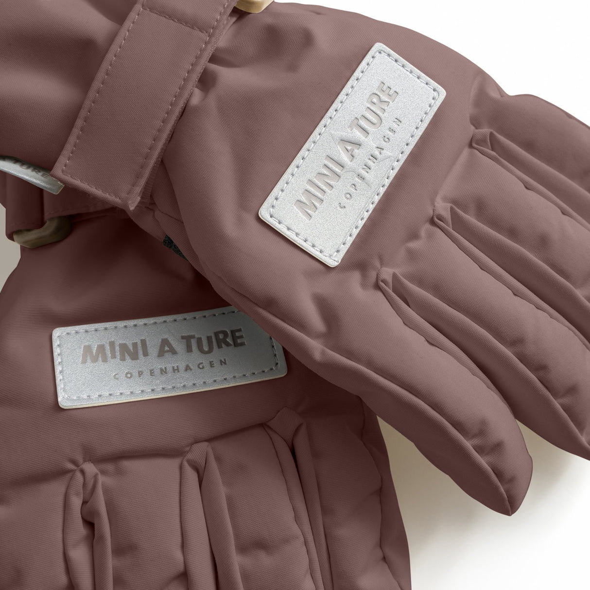 Mini A ture Peppercorn Plum Matcelio Gloves
