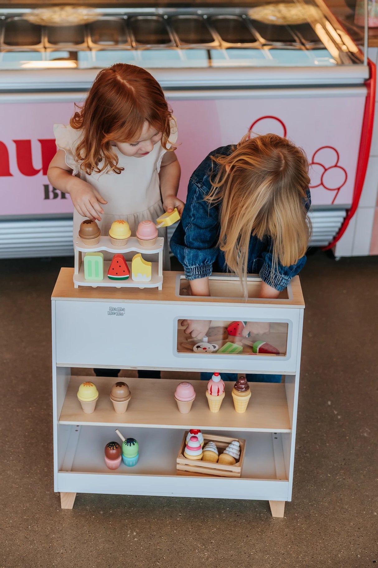 Mamamemo 냉장고가 있는 아이스크림 바