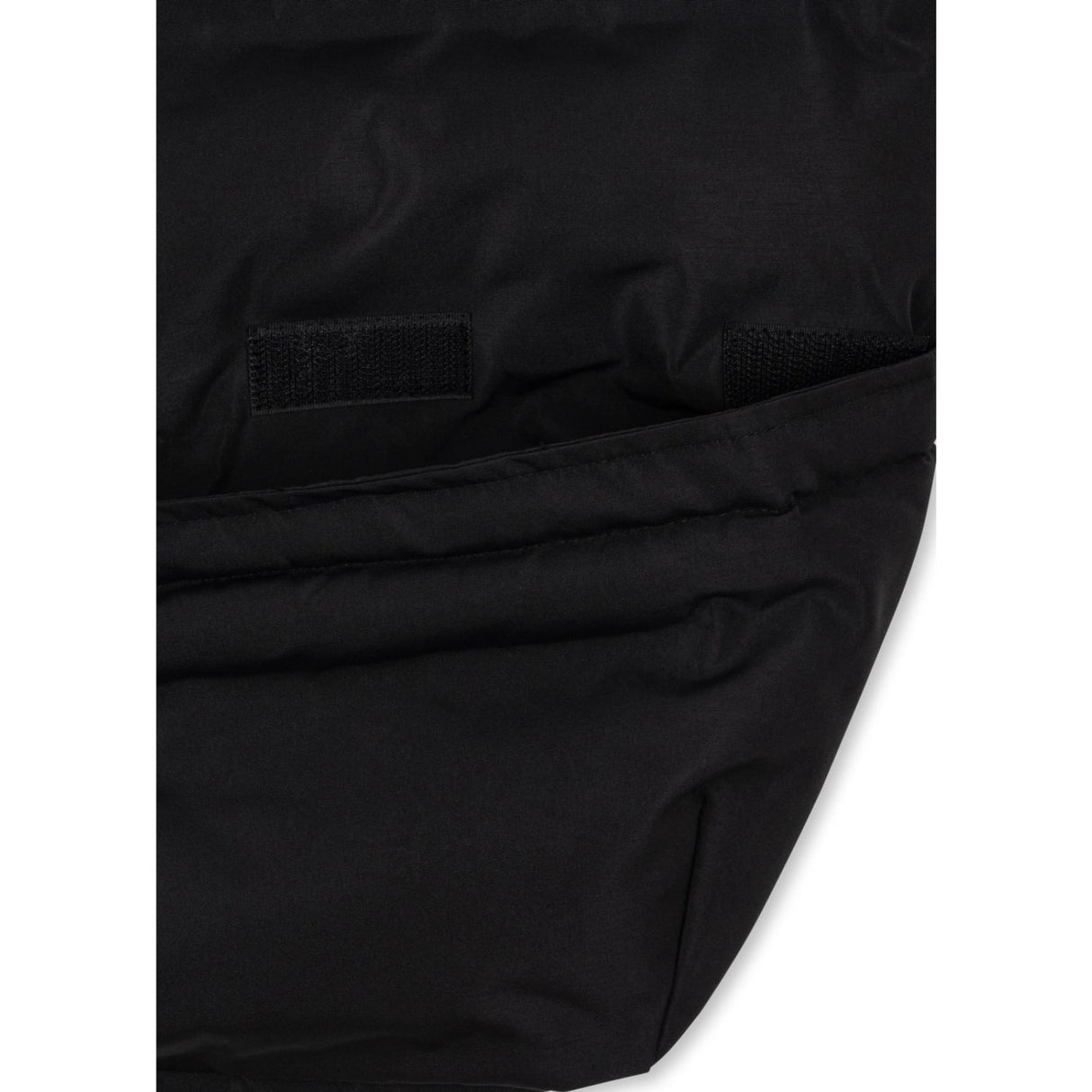 Konges Sløjd Black Nemuri Footmuff