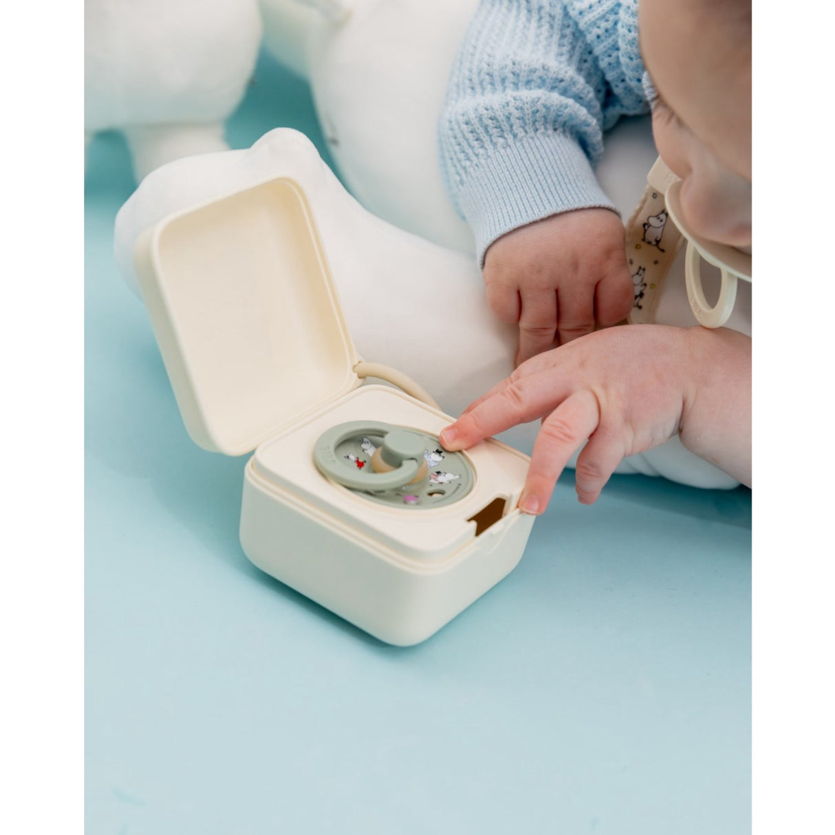 Bibs X Moomin Ivory Pacifier Clip Loop