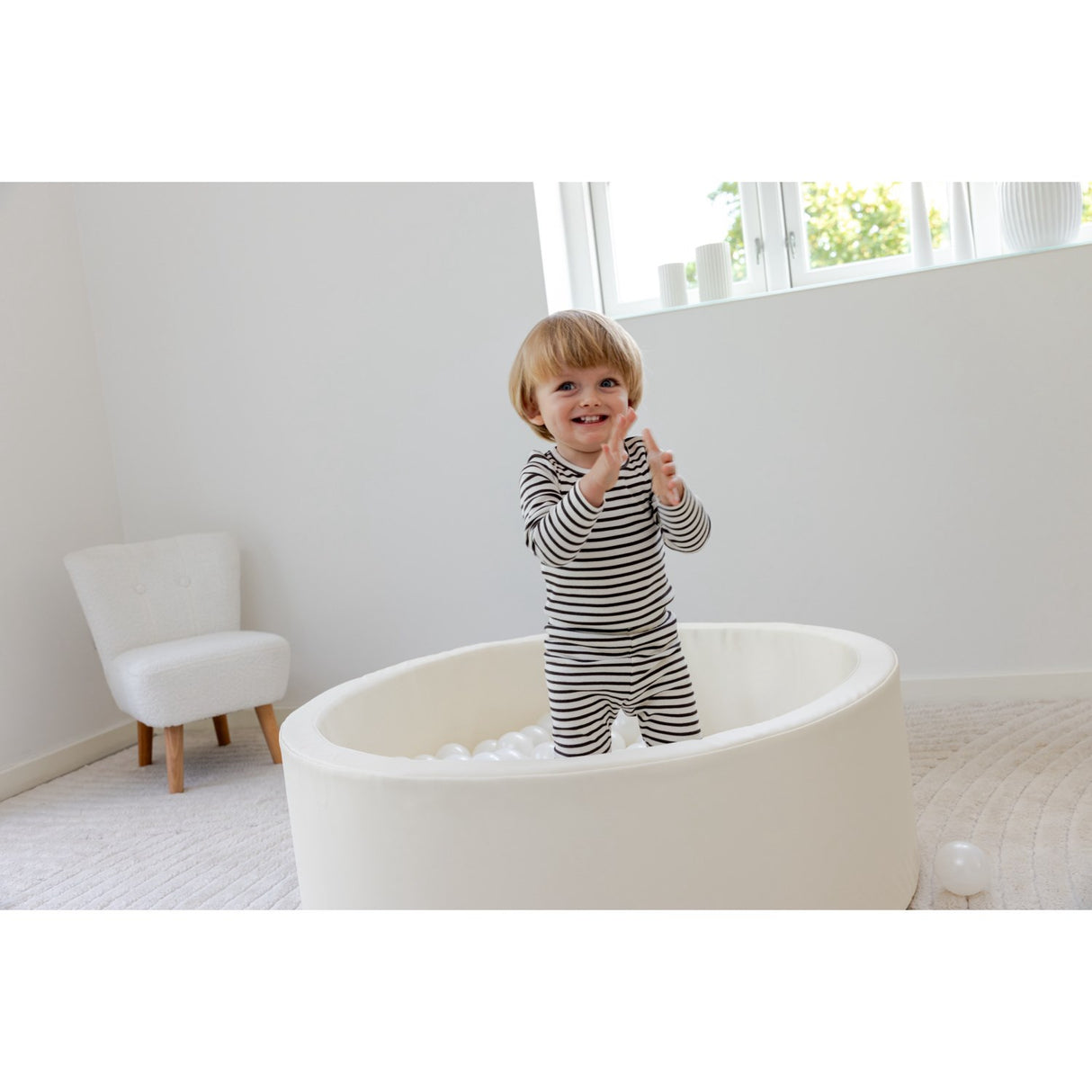 Tumble Time Vanilla Ball Pool in Vegan PU ø90cm 150 pcs. Balls