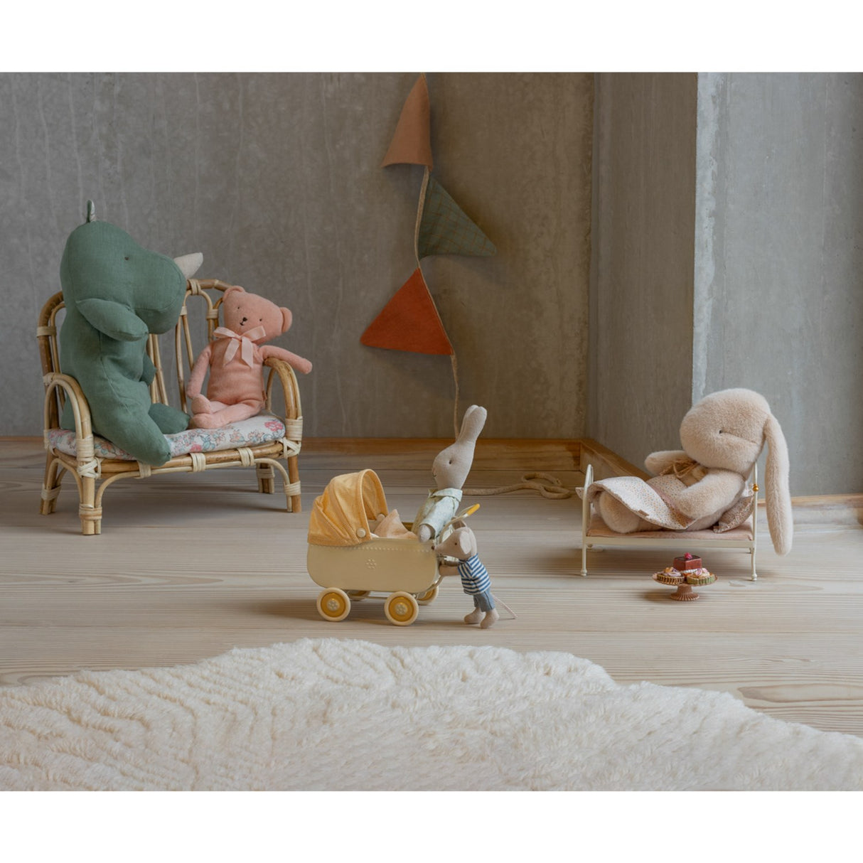 Maileg Safari Friends, Næsehorn, Medium - Salviegrøn