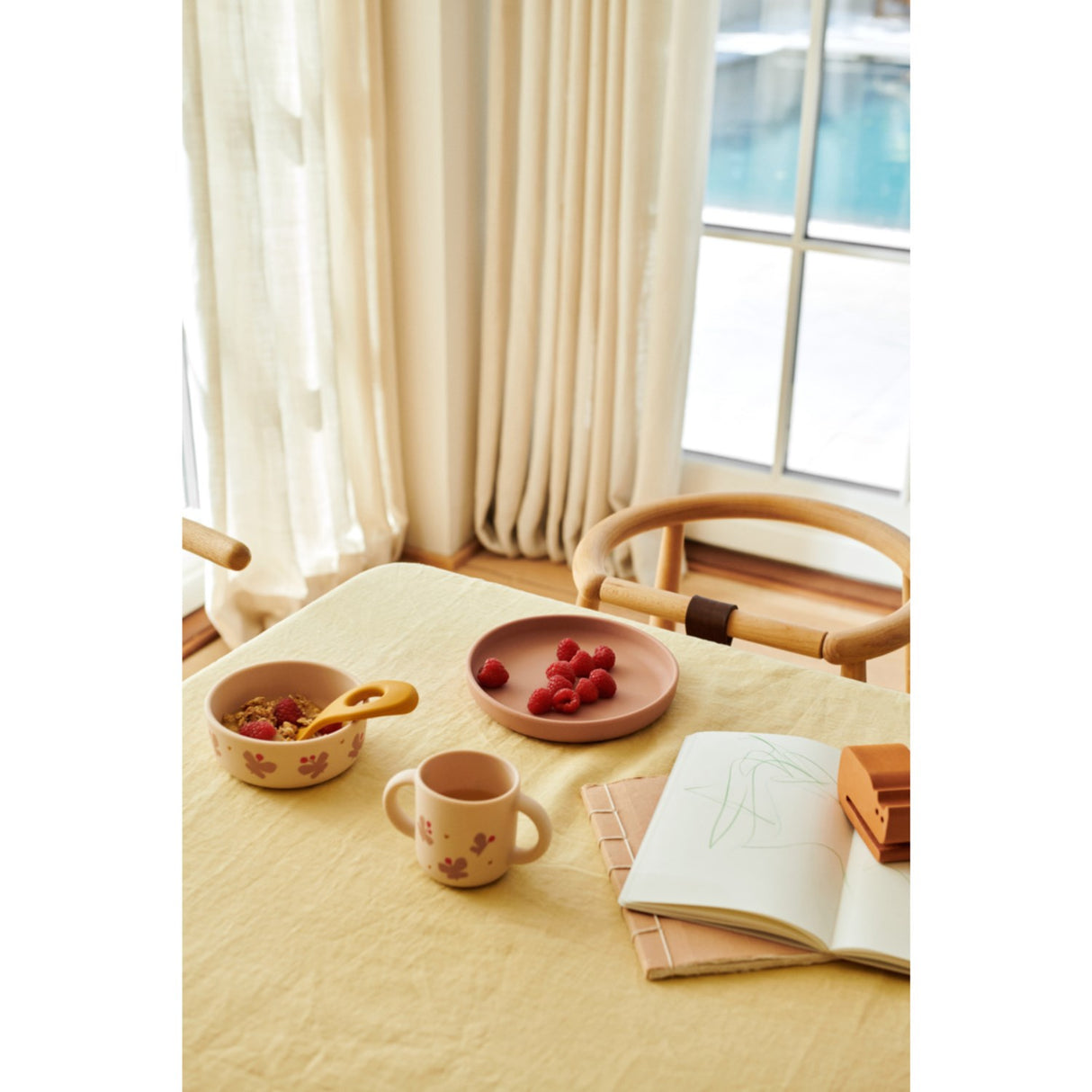 LIEWOOD Butterfly / Apple Blossom Vivi Printed Tableware Set