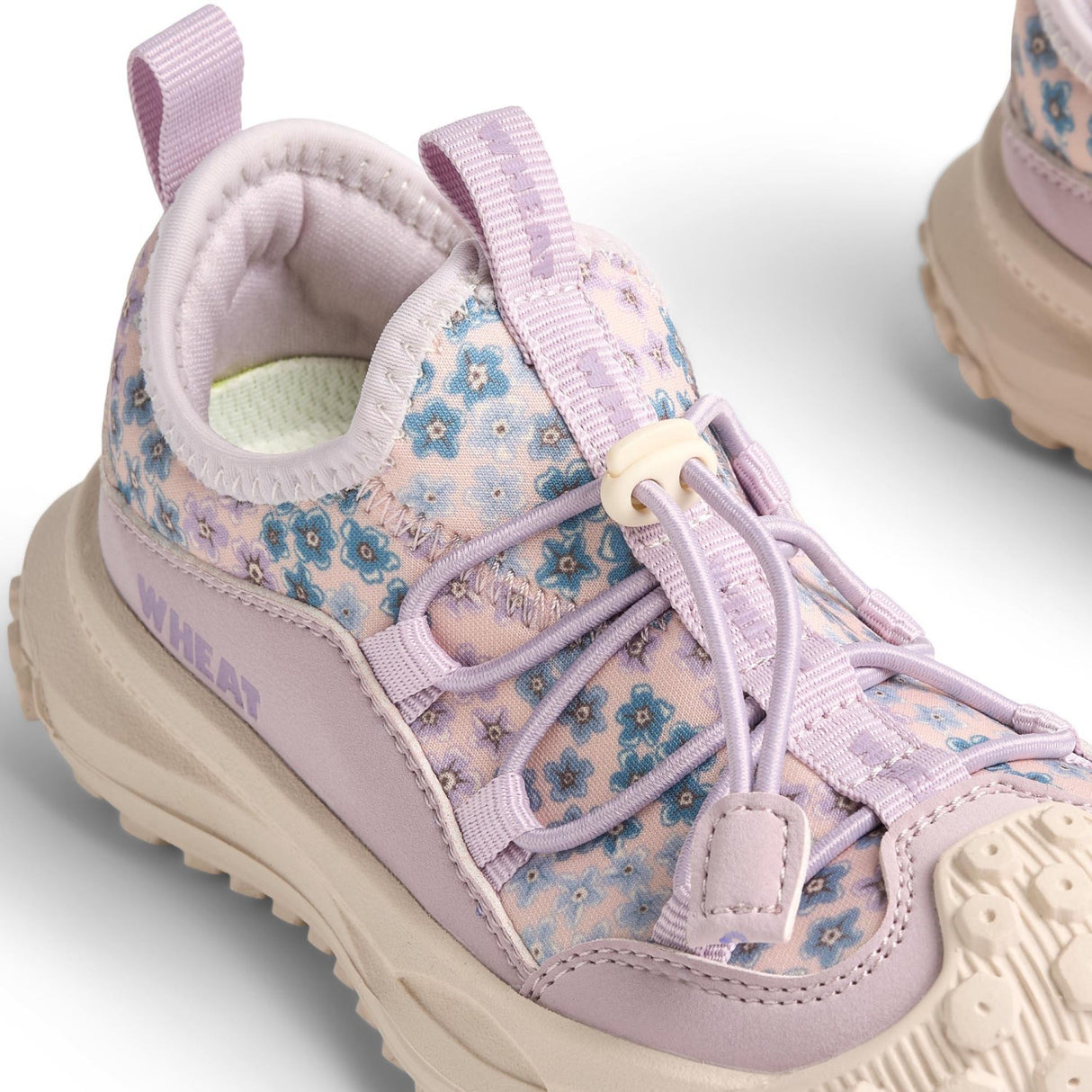 Wheat Powder Blue Flowers Sneaker Billie