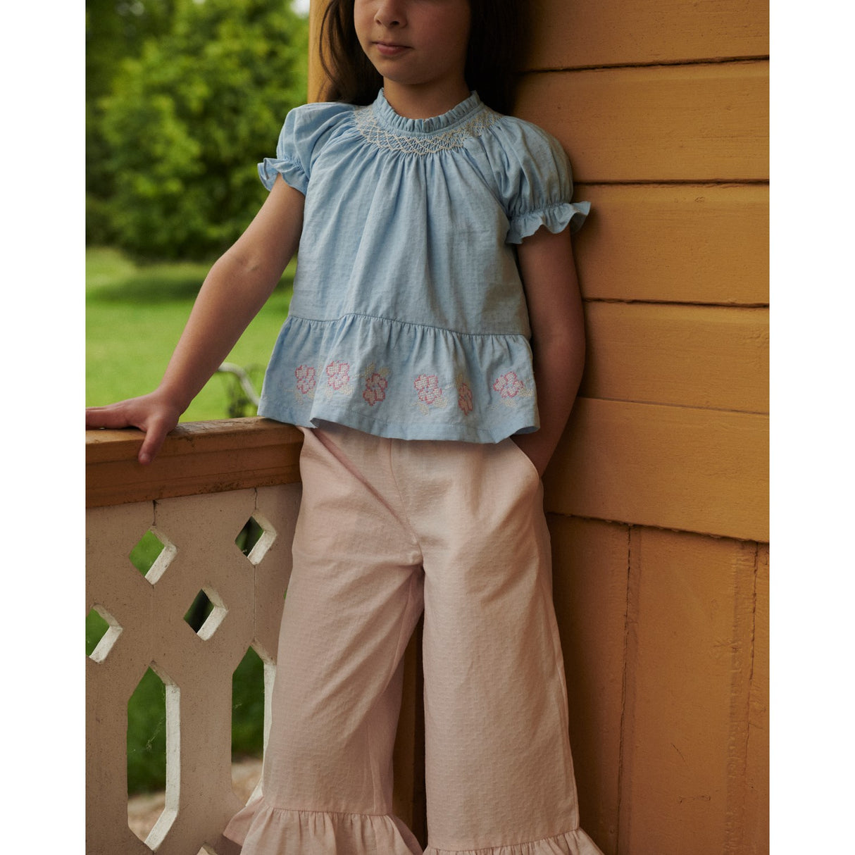 COPENHAGEN COLORS Lt. Blue Comb. Blouse W. Smock W. Emb.