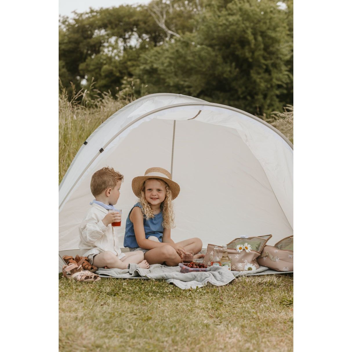 Vanilla COPENHAGEN Oyster Grey Pop-Up Tent Family