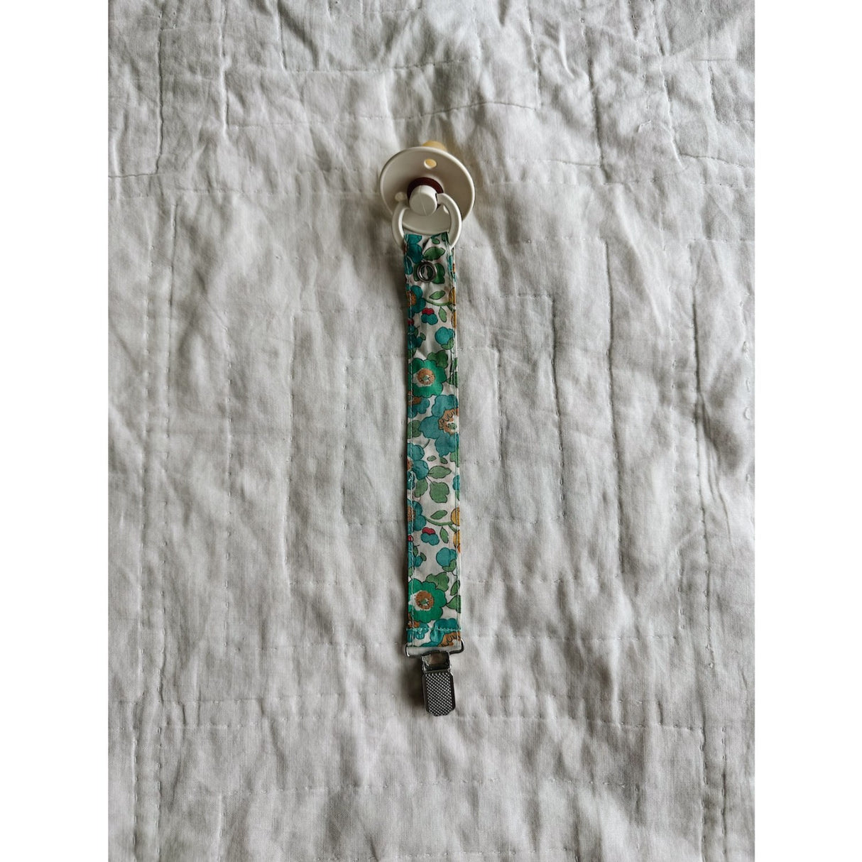 Lalaby Blue Betsy Pacifier Clip
