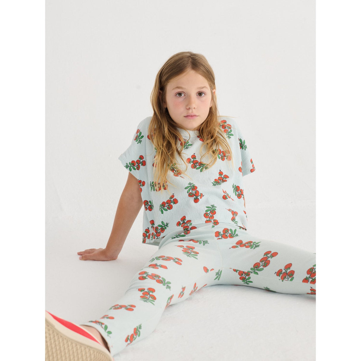 Bobo Choses Light Blue Juicy Tomatoes All Over Cropped T-Shirt