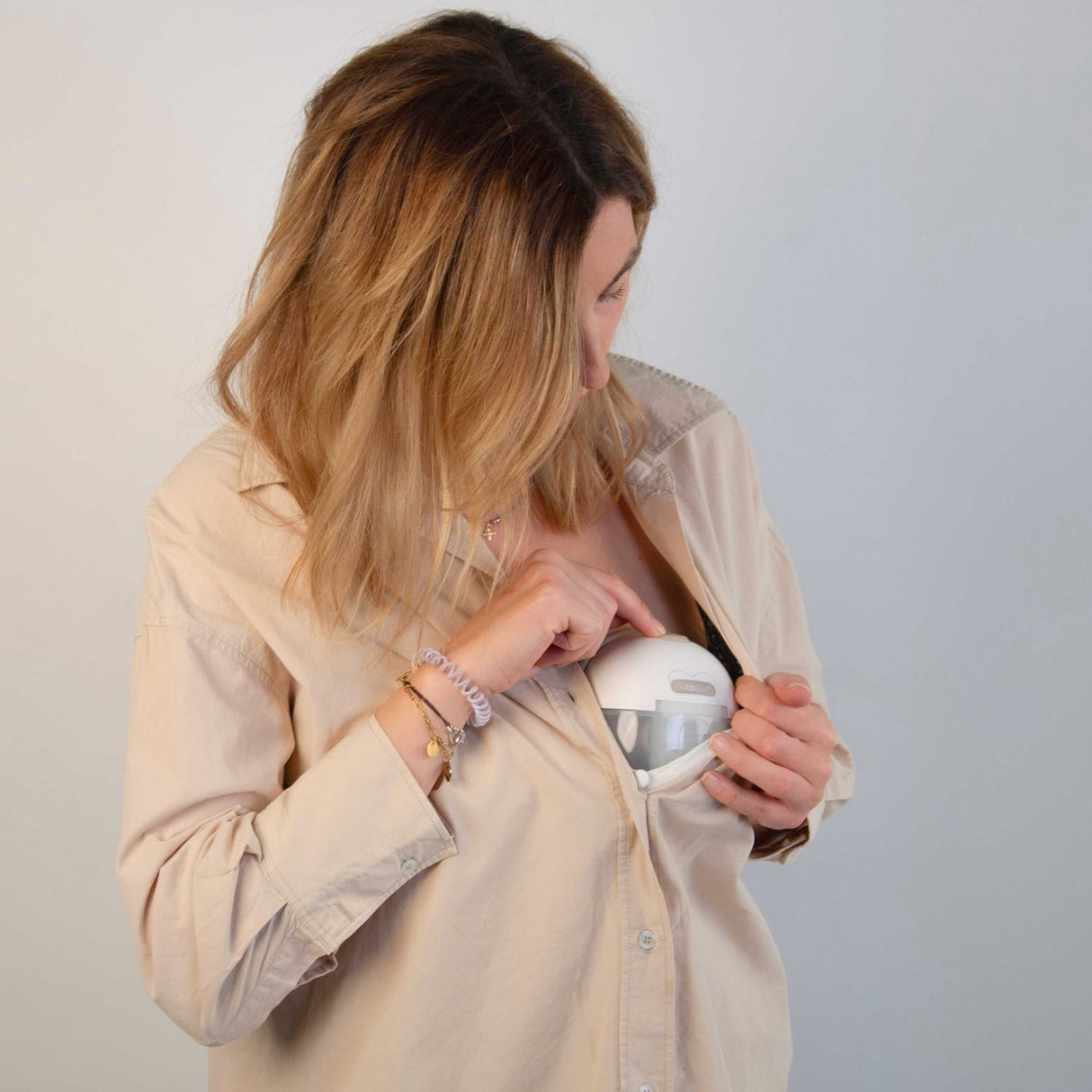 bblüv White/Beige Portable Electric Double Breast Pump With Heating