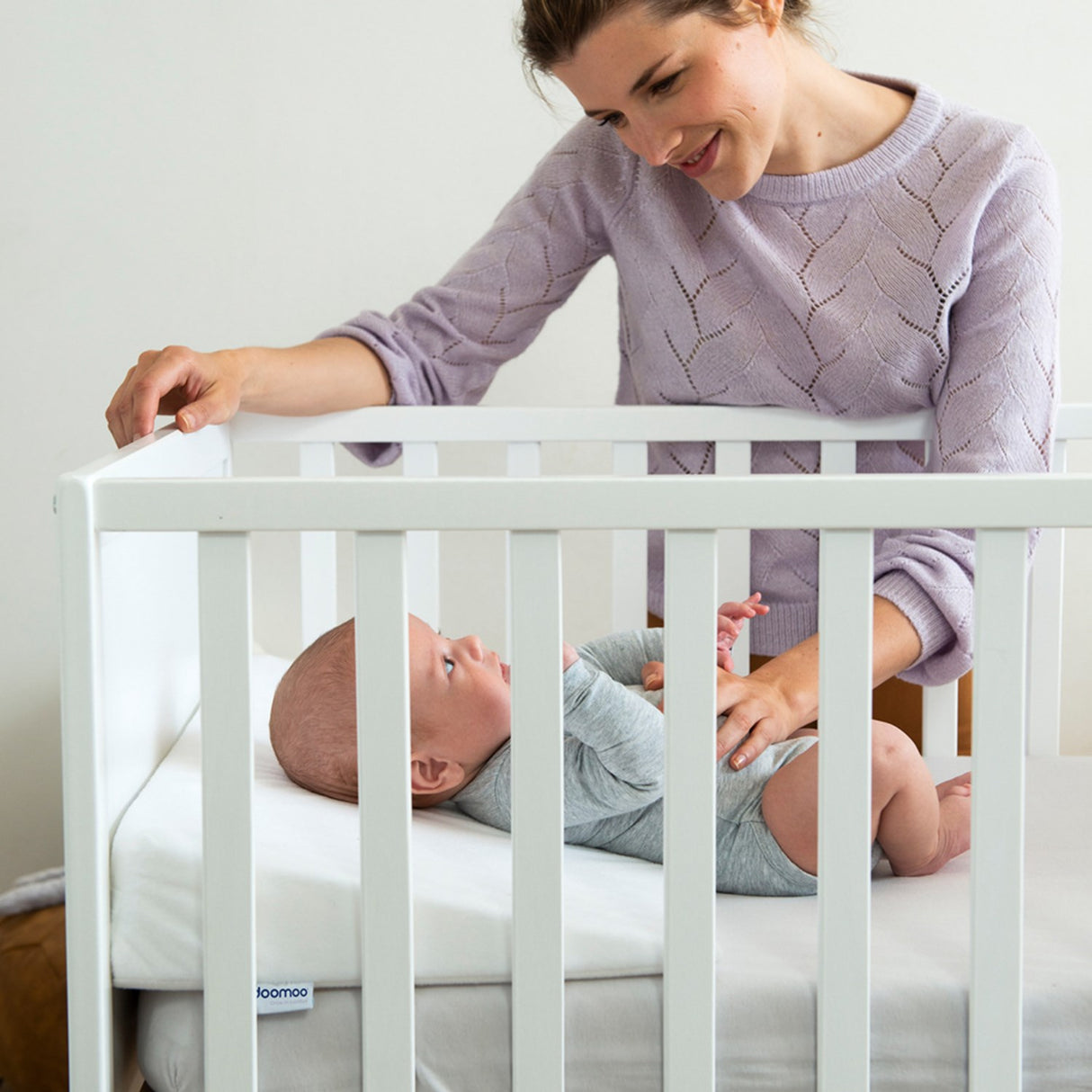 Doomoo White Wide Wedge Support Pillow