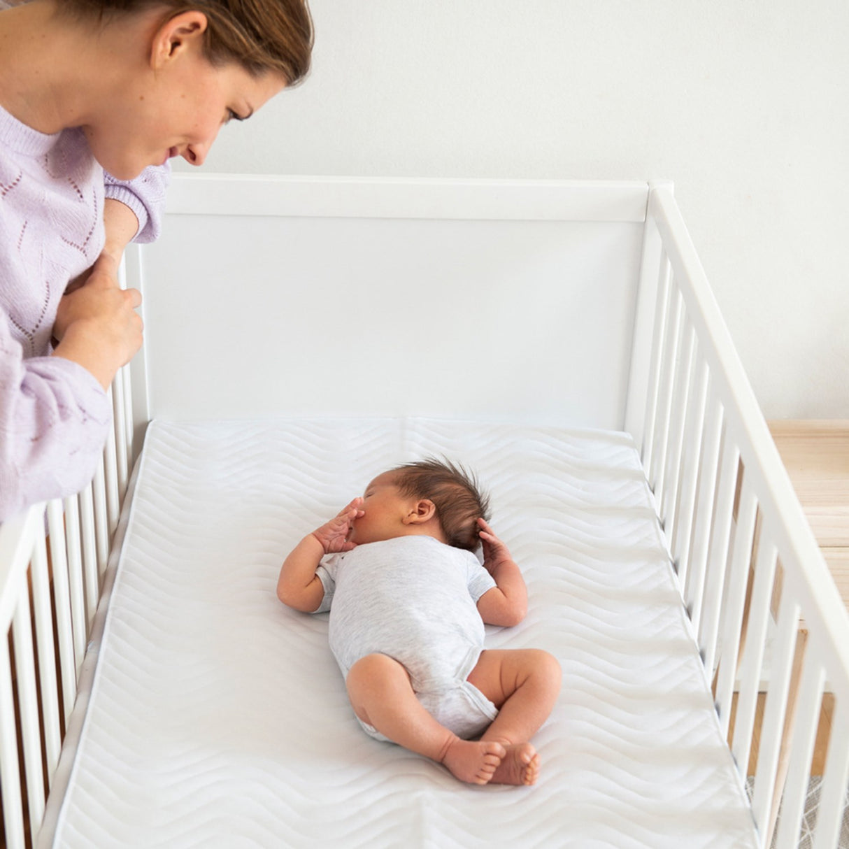 Doomoo White Mattress Protector